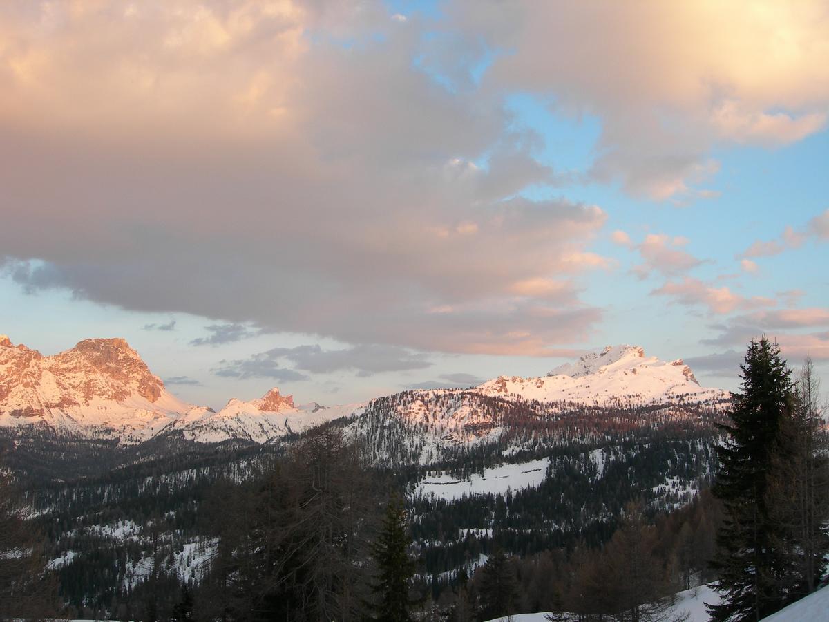 Residence Vajolet San Cassiano Esterno foto